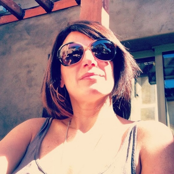 Profile Picture of Anne Tirabassi (@annie19129) on Poshmark