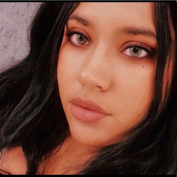 Profile Picture of Gabrielle Supplee (@g_supplee) on Poshmark