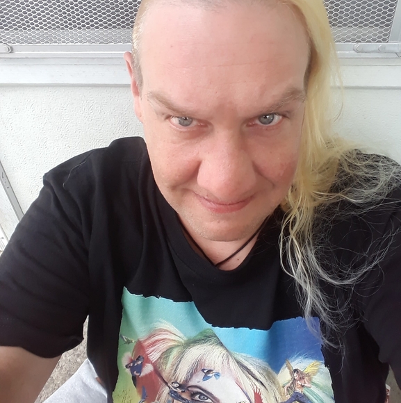 Profile Picture of Brandon Davis (@blyssbeast) on Poshmark