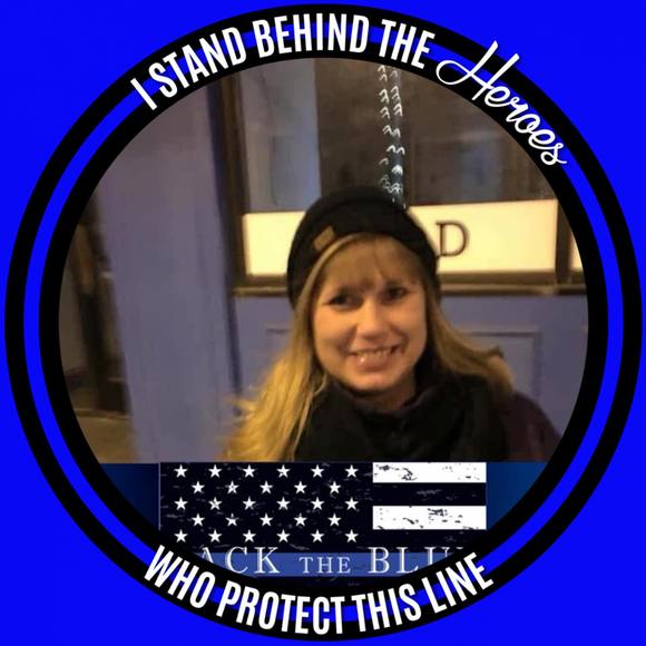 Profile Picture of Dawn Crowhurst (@crowhurst1) on Poshmark