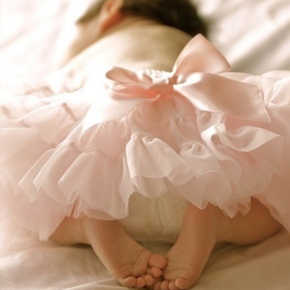 Profile Picture of Penn Written (@pennwritten) on Poshmark