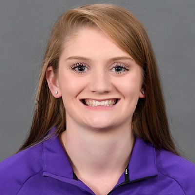 Profile Picture of Emily Phillips (@Epsoftball11) on Twitter