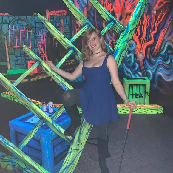 Profile Picture of Kim Armantrout (@kim_armantrout) on Poshmark