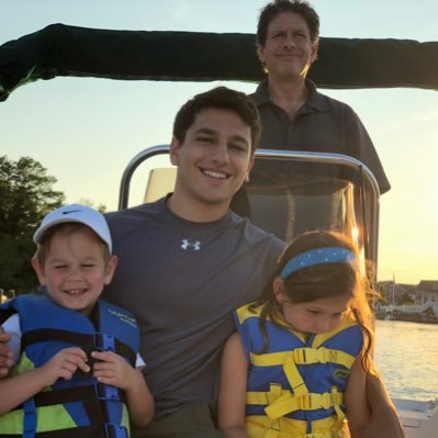 Profile Picture of Anthony Castronova (@AntCastronova) on Twitter