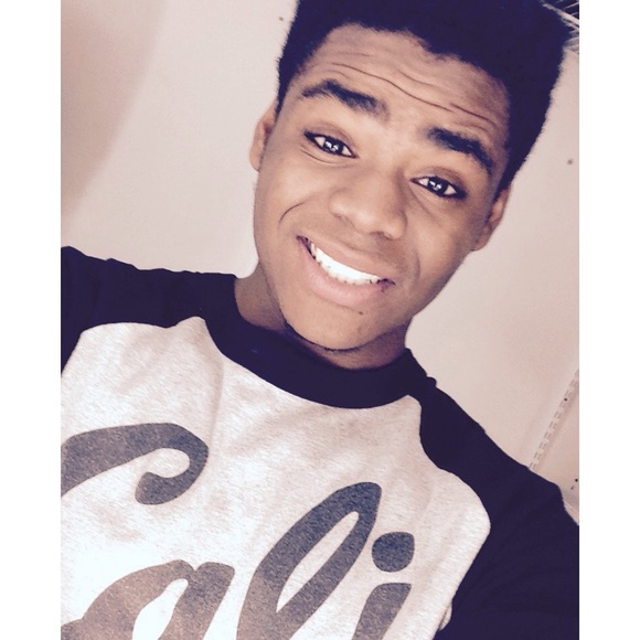 Profile Picture of Isaiah Mitchell (@isaiahm) on Poshmark