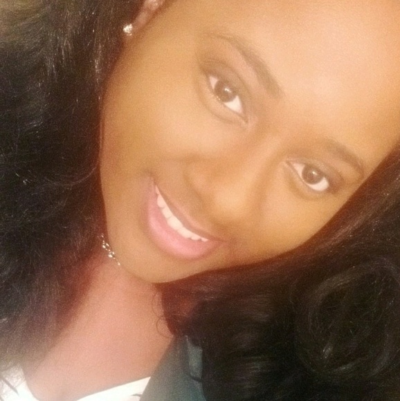 Profile Picture of Chrystal Harrell (@chryssanne) on Poshmark