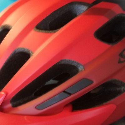 Profile Picture of Julian Aiken (@julian_aiken) on Twitter