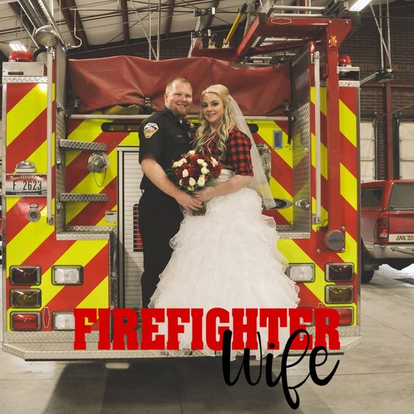 Profile Picture of Morgan Barnby (@momobarnby) on Poshmark