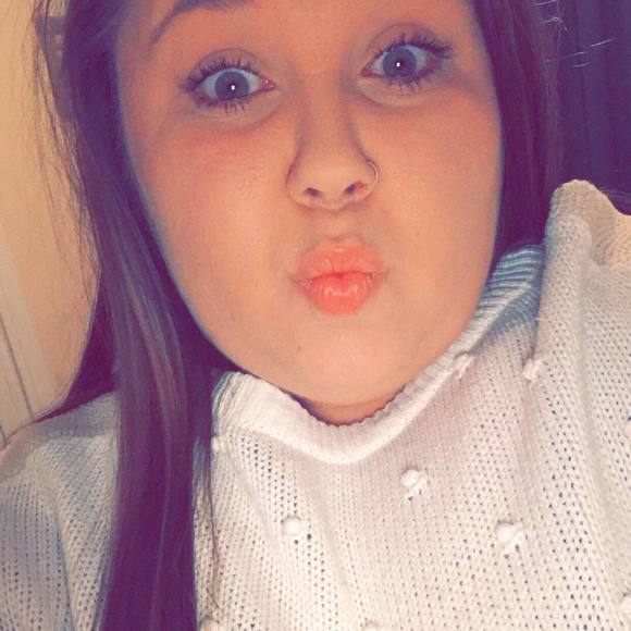 Profile Picture of Whitney Swanson (@whitneyjean_17) on Poshmark