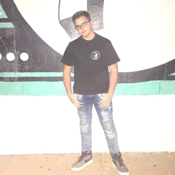 Profile Picture of Jace Edwards (@jaceedwards) on Poshmark