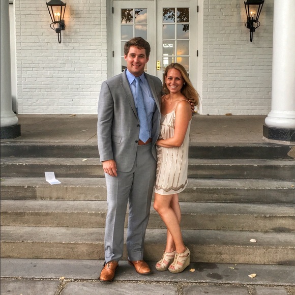 Profile Picture of Kara Becker (@karaabecker) on Poshmark