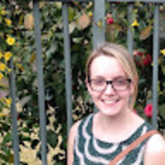 Profile Picture of Liz Petley (@lpetley) on Poshmark