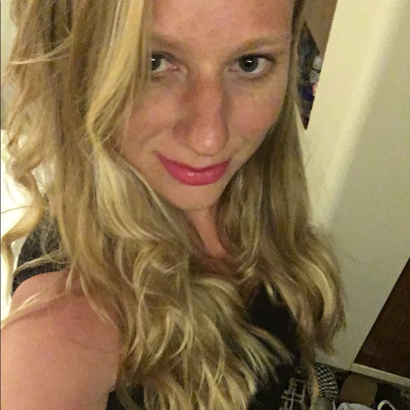 Profile Picture of Christine Rebardo (@crebardo) on Poshmark