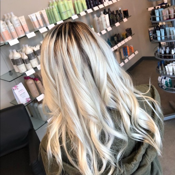 Profile Picture of Emily Tiefel (@emtiefel) on Poshmark