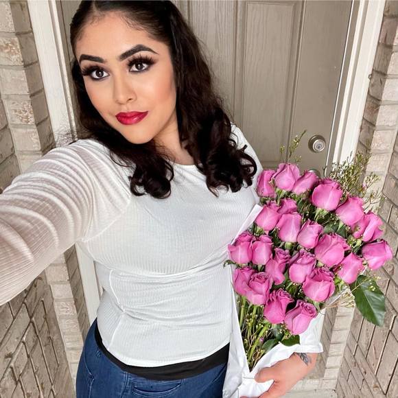 Profile Picture of Paulina Chamberlain (@pa0viramontes12) on Poshmark