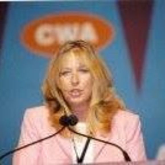 Profile Picture of Laurie Raborg (@leraborg) on Poshmark