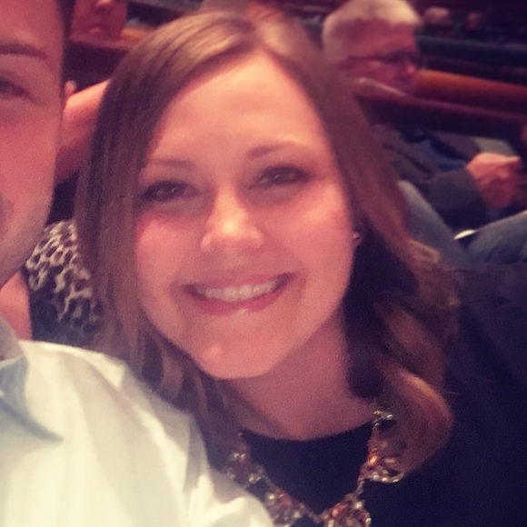 Profile Picture of Brandi Deblauw (@brandisunshine) on Poshmark