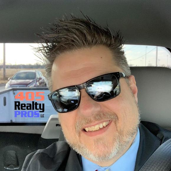 Profile Picture of Michael Cassettari (@cass405realtor) on Poshmark