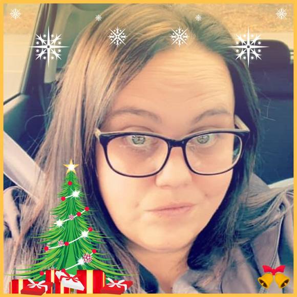 Profile Picture of Ashley Eaken (@aeaken85) on Poshmark