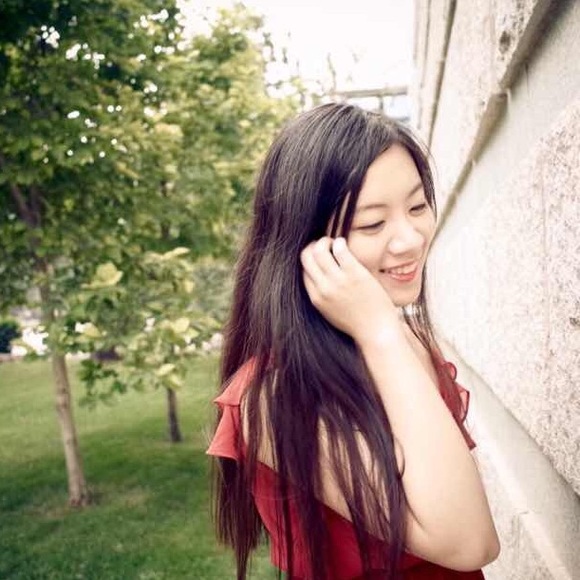 Profile Picture of Imogen Song (@icyfire) on Poshmark