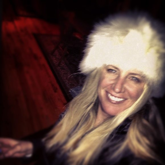 Profile Picture of Terry Michel (@teresaamichel) on Poshmark