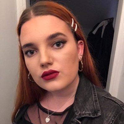 Profile Picture of 𝕰𝖑𝖑𝖎𝖊 𝕷𝖔𝖚𝖎𝖘𝖊 𝕭𝖑𝖆𝖓𝖉 (@Ellie_Bland97) on Twitter