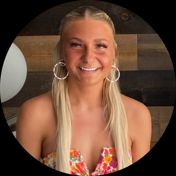 Profile Picture of Jourdon Formanek (@jourdonf) on Poshmark