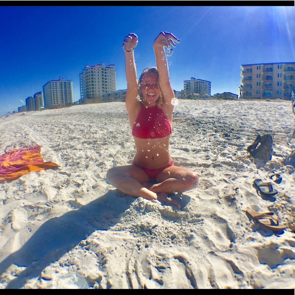 Profile Picture of Krissy Giles (@krissygi) on Poshmark