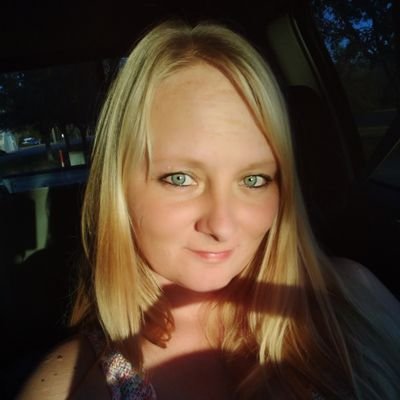 Profile Picture of Laura Fawn Harrell (@fawn_laura) on Twitter