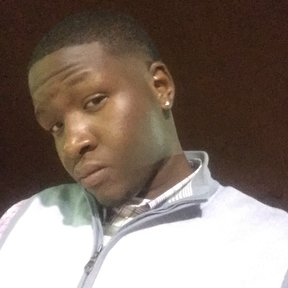 Profile Picture of Danny Smith (@dsmith6011) on Poshmark