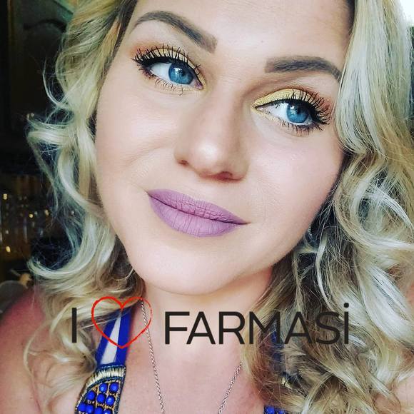 Profile Picture of Nikki Gramolini (@nikkifelicity) on Poshmark