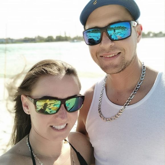 Profile Picture of Shara Linsinbigler (@yrunvs101) on Poshmark