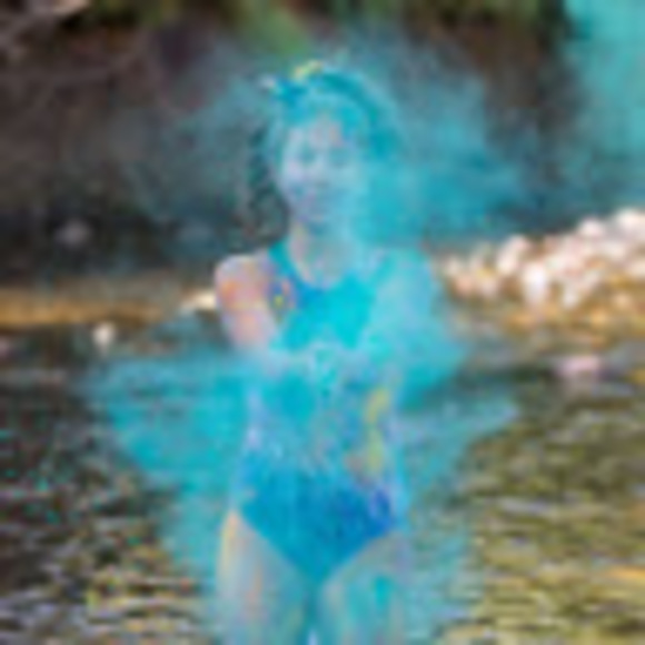 Profile Picture of Isabella Crosby (@2116943) on Poshmark