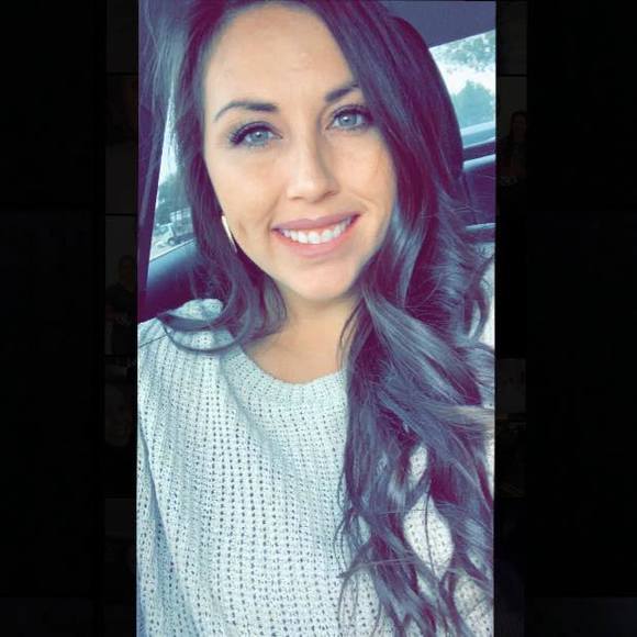 Profile Picture of Brooke Wickliffe (@brookewickliffe) on Poshmark