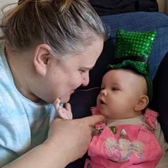 Profile Picture of Joanne Cox (@joanneshomegood) on Poshmark