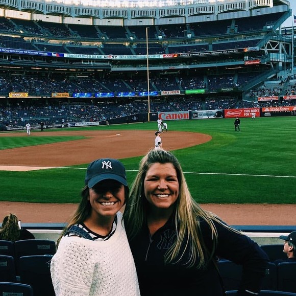 Profile Picture of Payton Wiedner (@paytonwiedner) on Poshmark