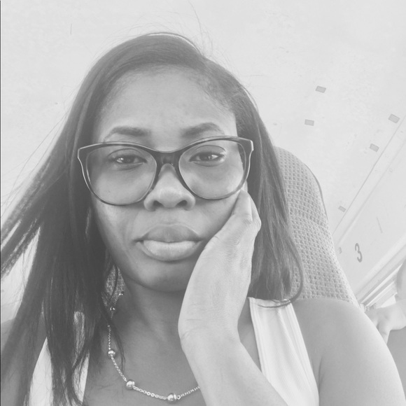 Profile Picture of Liselene Moise (@liselene) on Poshmark