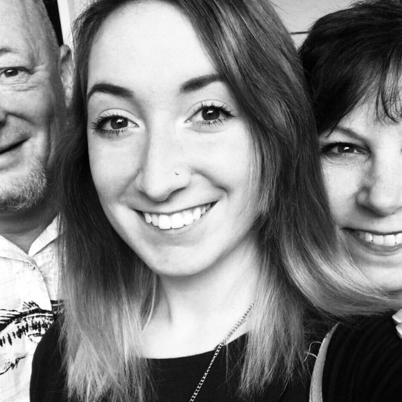 Profile Picture of Lizzy Nethercutt (@littlee1211) on Poshmark