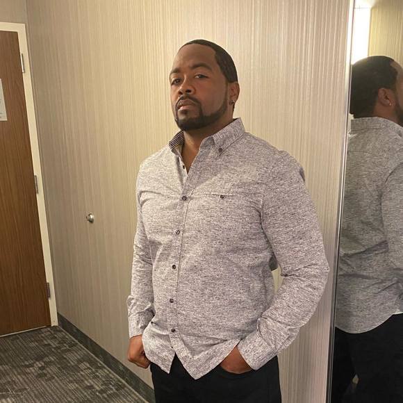 Profile Picture of Stevie Hughes (@steviehughes576) on Poshmark