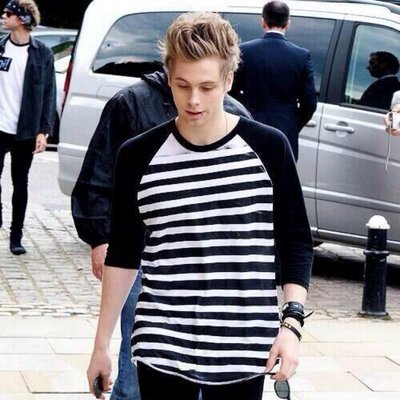 Profile Picture of Please Luke!!!!!!!!! (@DevonSchippers5) on Twitter