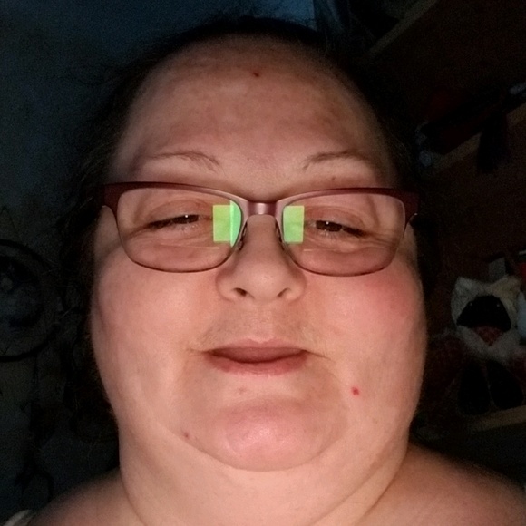 Profile Picture of Lupit akanke Manassa (@loopee500) on Poshmark