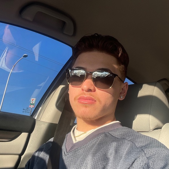 Profile Picture of Jacob Boelman (@drizzyjake) on Poshmark