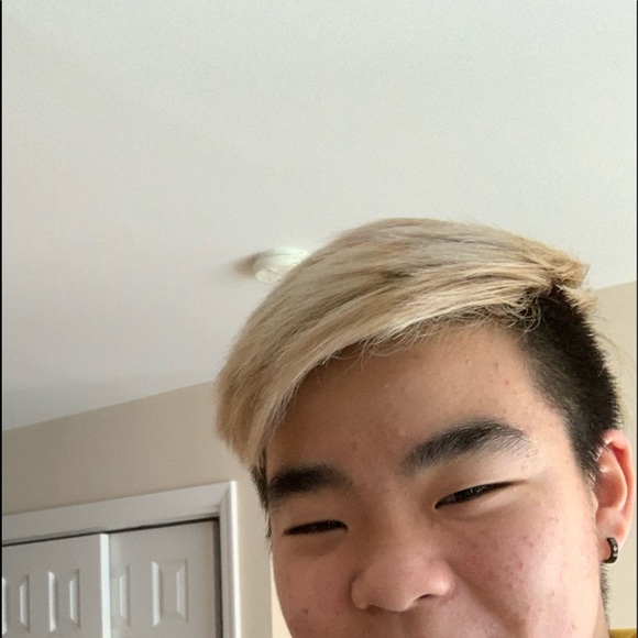 Profile Picture of Lucas Chung (@lucaschung1234) on Poshmark