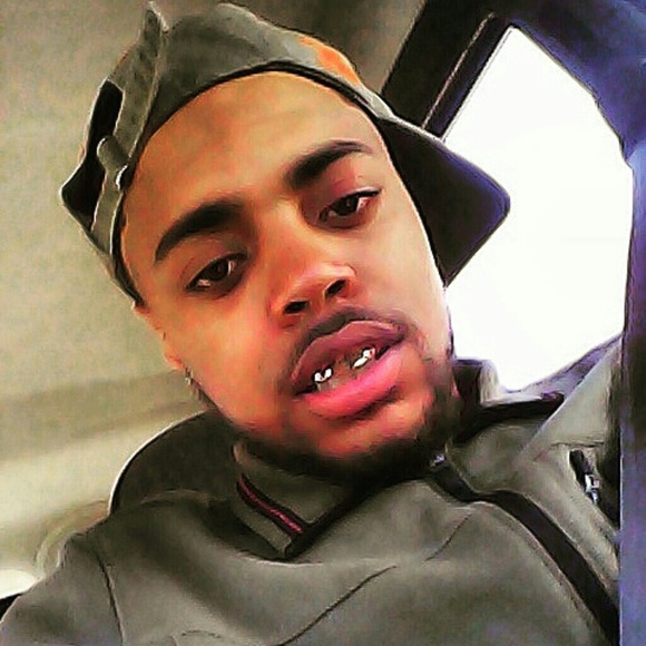 Profile Picture of Von James (@kingvon5) on Poshmark