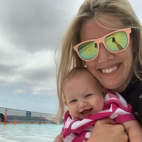 Profile Picture of Lindsay Kiloh (@lindsaykiloh) on Poshmark