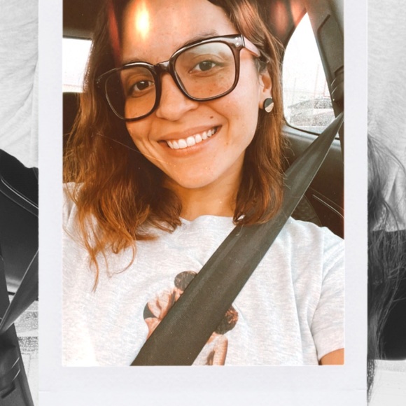 Profile Picture of Dorianis Declet (@dorianis96) on Poshmark