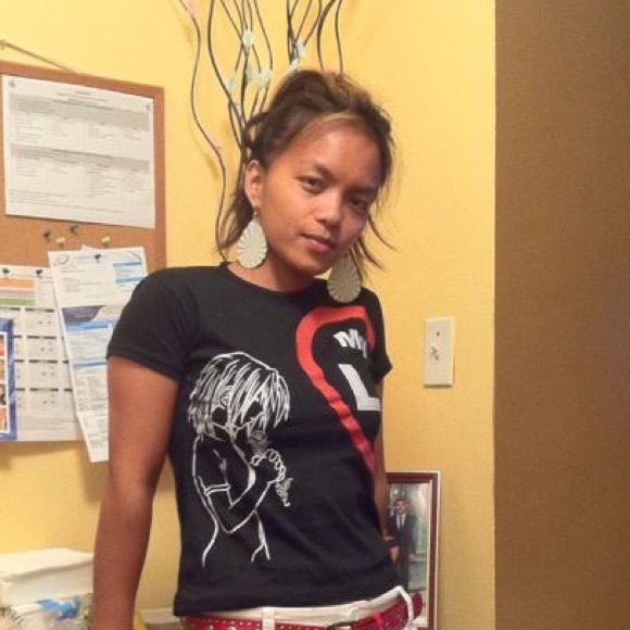 Profile Picture of Cecilia Dee (@zensidls) on Poshmark