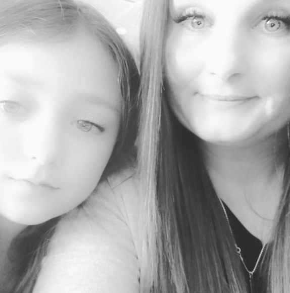 Profile Picture of Tamara Hires (@tammyhires1021) on Poshmark