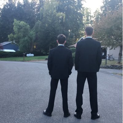 Profile Picture of Ethan Lamoureux (@Ethan_Derek44) on Twitter