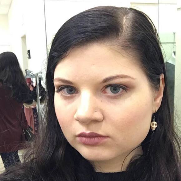 Profile Picture of Dayna Cooper (@daynamcooper) on Poshmark